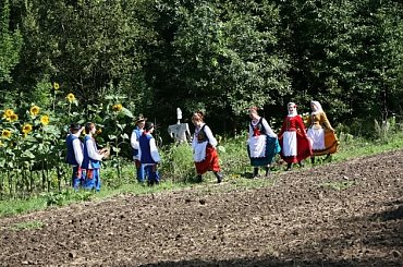 sesja fotograficzna ZTL SANOK w sanockim skansenie - sierpień2010 #sesja #skansen #ZTL #SANOK #Zespół #Tańca #Ludowego #sierpień #lato #Janusz #Podkul #Nater