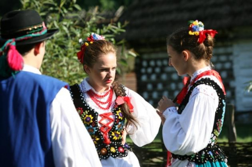 sesja fotograficzna ZTL SANOK w sanockim skansenie - sierpień2010 #sesja #skansen #ZTL #SANOK #Zespół #Tańca #Ludowego #sierpień #lato #Janusz #Podkul #Nater