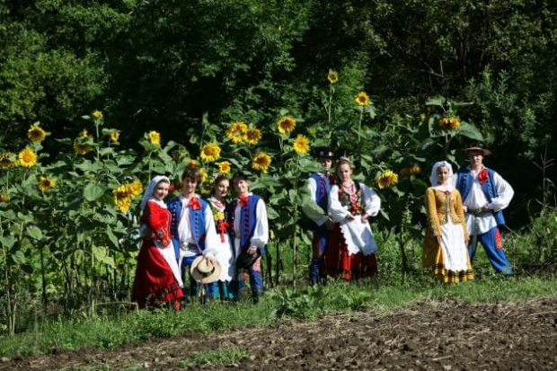 sesja fotograficzna ZTL SANOK w sanockim skansenie - sierpień2010 #sesja #skansen #ZTL #SANOK #Zespół #Tańca #Ludowego #sierpień #lato #Janusz #Podkul #Nater