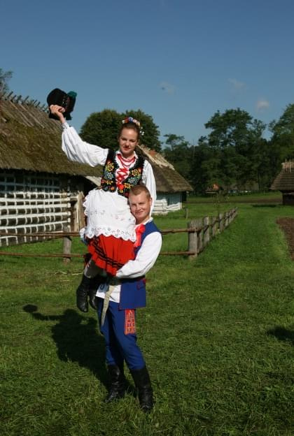 sesja fotograficzna ZTL SANOK w sanockim skansenie - sierpień2010 #sesja #skansen #ZTL #SANOK #Zespół #Tańca #Ludowego #sierpień #lato #Janusz #Podkul #Nater