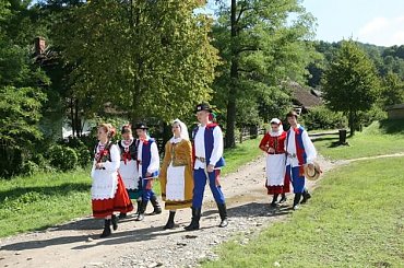 sesja fotograficzna ZTL SANOK w sanockim skansenie - sierpień2010 #sesja #skansen #ZTL #SANOK #Zespół #Tańca #Ludowego #sierpień #lato #Janusz #Podkul #Nater