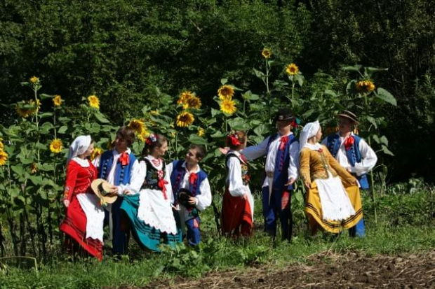 sesja fotograficzna ZTL SANOK w sanockim skansenie - sierpień2010 #sesja #skansen #ZTL #SANOK #Zespół #Tańca #Ludowego #sierpień #lato #Janusz #Podkul #Nater