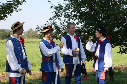 sesja fotograficzna ZTL SANOK w sanockim skansenie - sierpień2010 #sesja #skansen #ZTL #SANOK #Zespół #Tańca #Ludowego #sierpień #lato #Janusz #Podkul #Nater