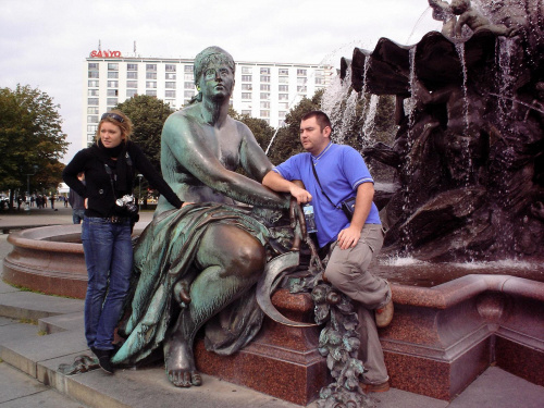BERLIN-fontanna Neptuna otoczona czterema figurami symbolizujace rzeki Labę, Odrę, Ren i Wisłę #BERLIN #MIASTA #FONTANNY
