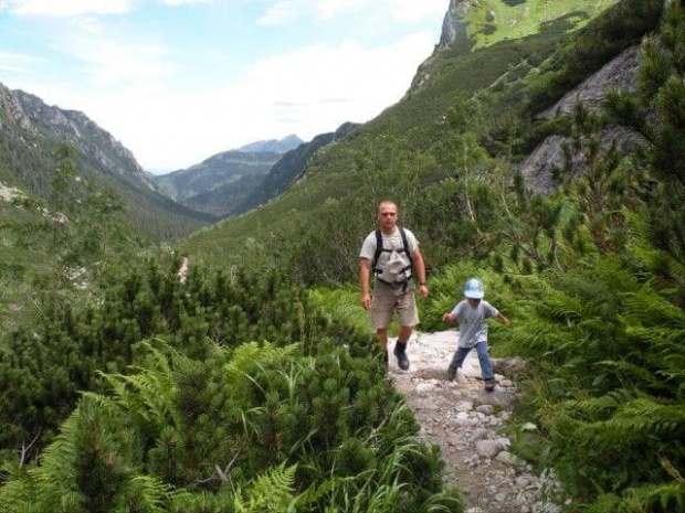 Wycieczka z Łysej Polany przez Schronisko w DolRoztoki do Doliny Roztoki , Wodospad Siklawa, Dolina Pieciu Stawow Polskich do Morskiego Oka, do Łysej Polany #tatry #góry #lato