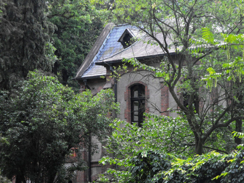 Gołuchów, lato 2009, Ośrodek Kultury Leśniej i zamek w Gołuchowie, Wielkopolski Park Narodowy