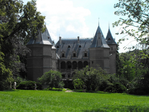 Gołuchów, lato 2009, Ośrodek Kultury Leśniej i zamek w Gołuchowie, Wielkopolski Park Narodowy