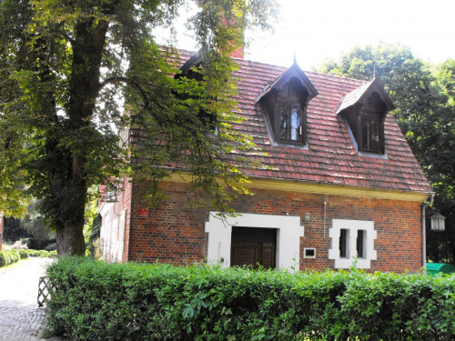 Gołuchów, lato 2009, Ośrodek Kultury Leśniej i zamek w Gołuchowie, Wielkopolski Park Narodowy