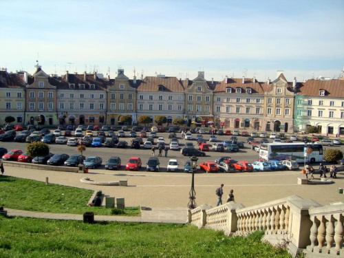 Lublin-widok na miasto z pod zamku i plac z pięknymi kamieniczkami.