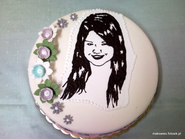 Selena Gomez !!!!!!!!!!! #SelenaGomez #tort #film #urodziny