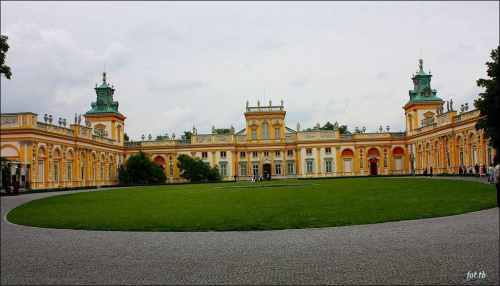 Pałac-Muzeum w Wilanowie...imponujące na zewnątrz...