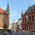 panorama Rynku Staromiejskiego w Toruniu #Toruń #Ratusz #poczta #ZabytkiTorunia #DwórArtusa #wieża #fontanna #miasto #ZwiedzanieTorunia