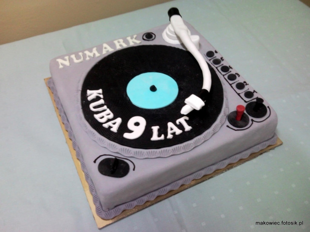 Torcik dla 9- letniego Kuby #Adapter #tort #muzyka #urodziny #Numark