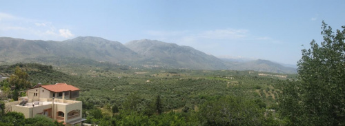 takie piękne widoki w tej części Krety z górami Lefka Ori w głębi