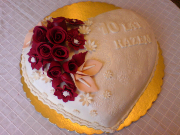 Serce na 10 -tą rocznicę ślubu #serce #tort #rocznica
