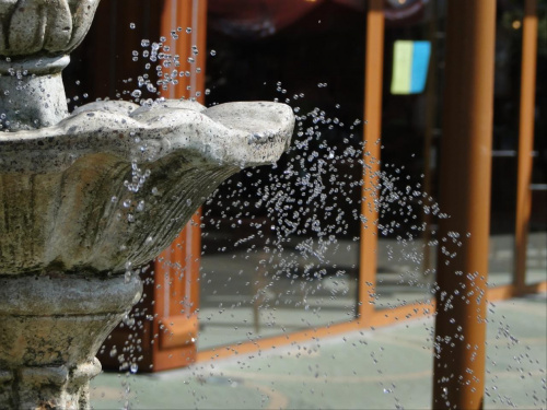 Zajedwabiście kropelkowo :D #kropelki #fontanna #woda #zatrzymane #ustroń