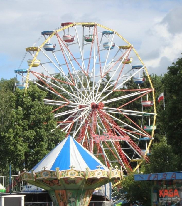 ŁÓDŹ-LUNAPARK- na zmianę nastroju i humoru.