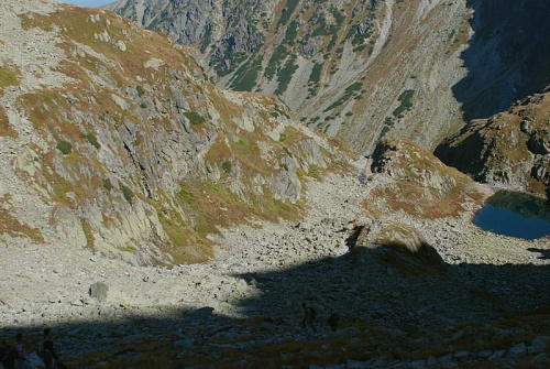 Podejście pod Zawrat - widok w dół #Tatry #góry #OrlaPerć